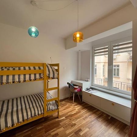 Family Friendly Downtown Apart София Экстерьер фото