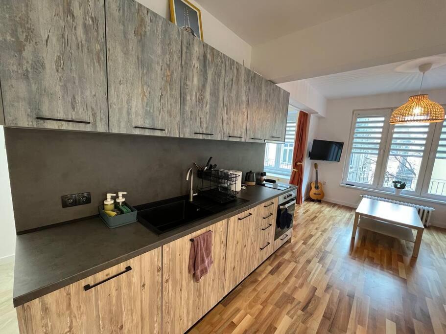 Family Friendly Downtown Apart София Экстерьер фото