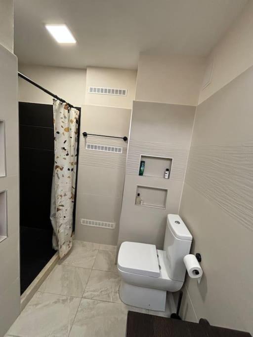 Family Friendly Downtown Apart София Экстерьер фото